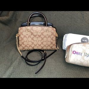 MINI LILLIE CARRYALL IN BLOCKED SIGNATURE CANVAS coach purse